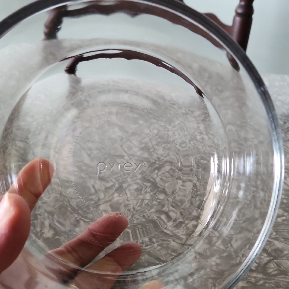 Pyrex Clear Glass Bowl